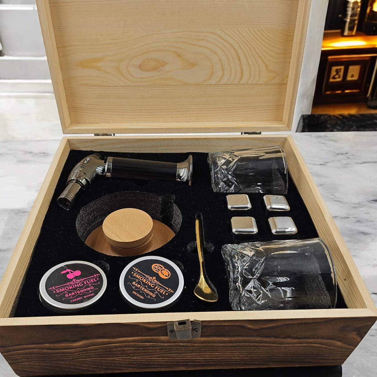 Sensational Whiskey Smoker Set